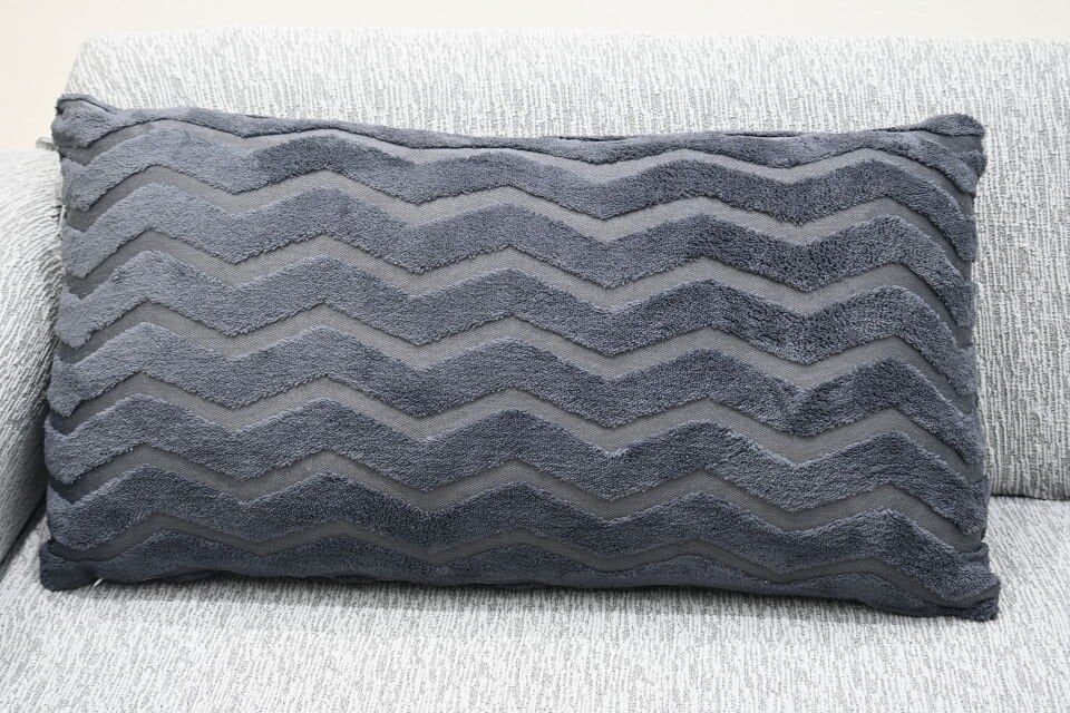 Koltuk Sırt Kırlenti / 50 x 90cm  Kanepe Minderi / Sırt Yastık Kılıfı/ Sırt Yastığı Kılıfı.  antrasit rengi zikzak desenli